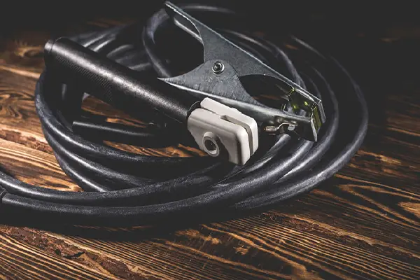 کابل‌ها و اتصالات