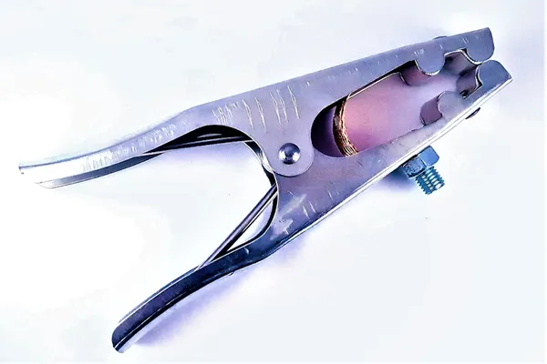 گیره‌ها یا انبرهای جوشکاری